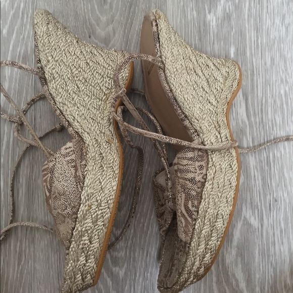 Stuart Weitzman Beige Wedges - Picture 3 of 13